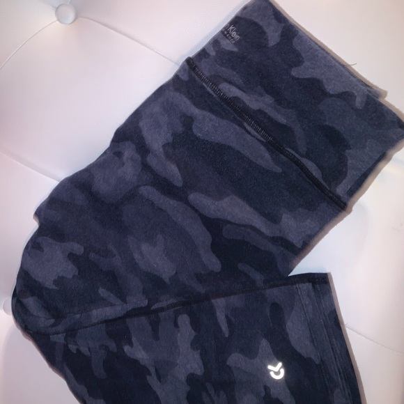 Calvin Klein Pants - navy blue army print cropped calvin klein leggings
